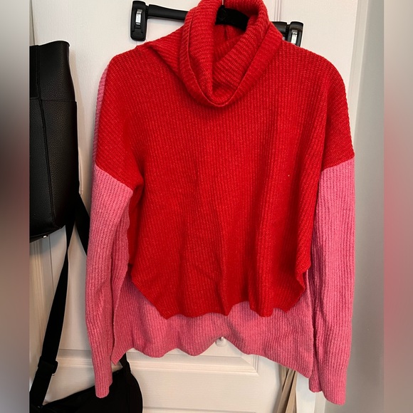Pink & Red Sweater - Picture 2 of 5
